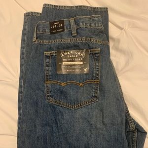 NWT American Eagle men’s loose fit jeans 38x32